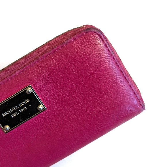 Michael Kors Pink Pebble Leather Wallet - Picture 6 of 16